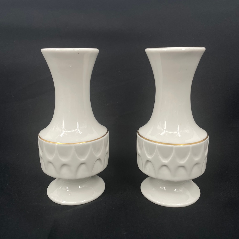 Vintage White Ceramic Bud Vases Gold Trim Scalloped Textured Mid Century 5.5" - Picture 1 of 4